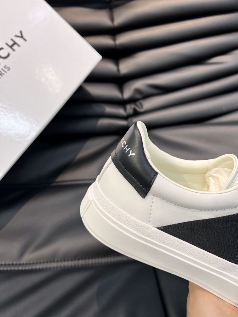 Givenchy Sneakers